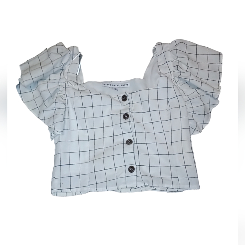 size L HYFIVE buttoned top with ruffled sleeves